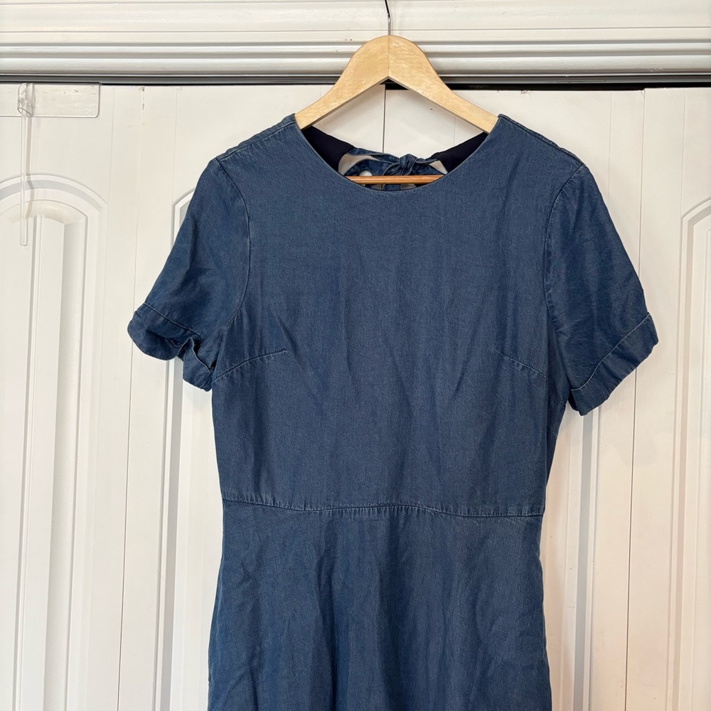 Banana Republic Chambray Dress Size 8 - Picture 3 of 9